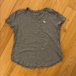 Abercrombie & Fitch Charcoal Short Sleeve Tee 5 for $25 🛍️